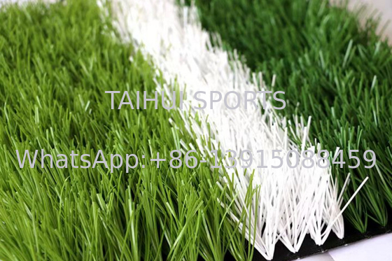 50mm Độ cao đống vật liệu PE tổng hợp trang trí vườn thảm cỏ nhân tạo cho sân bóng đá