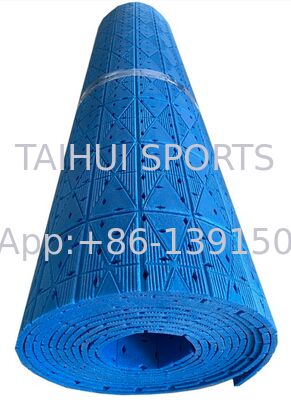Tấm lót chống sốc đạt chứng nhận FIFA với thiết kế lỗ kim cương cho sân thể thao cỏ nhân tạo theo yêu cầu
