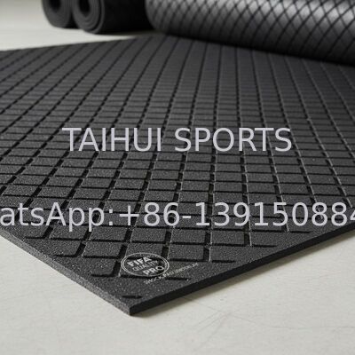 Tấm lót chống sốc đạt chứng nhận FIFA với thiết kế lỗ kim cương cho sân thể thao cỏ nhân tạo theo yêu cầu