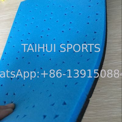 Tấm lót chống sốc bọt PE chống tia UV dày 10mm 12mm cho sân cỏ nhân tạo bóng đá